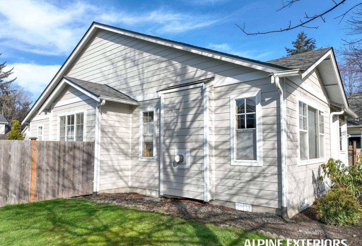 Blaine Roofing Co architectural shingle roof in Blaine, WA